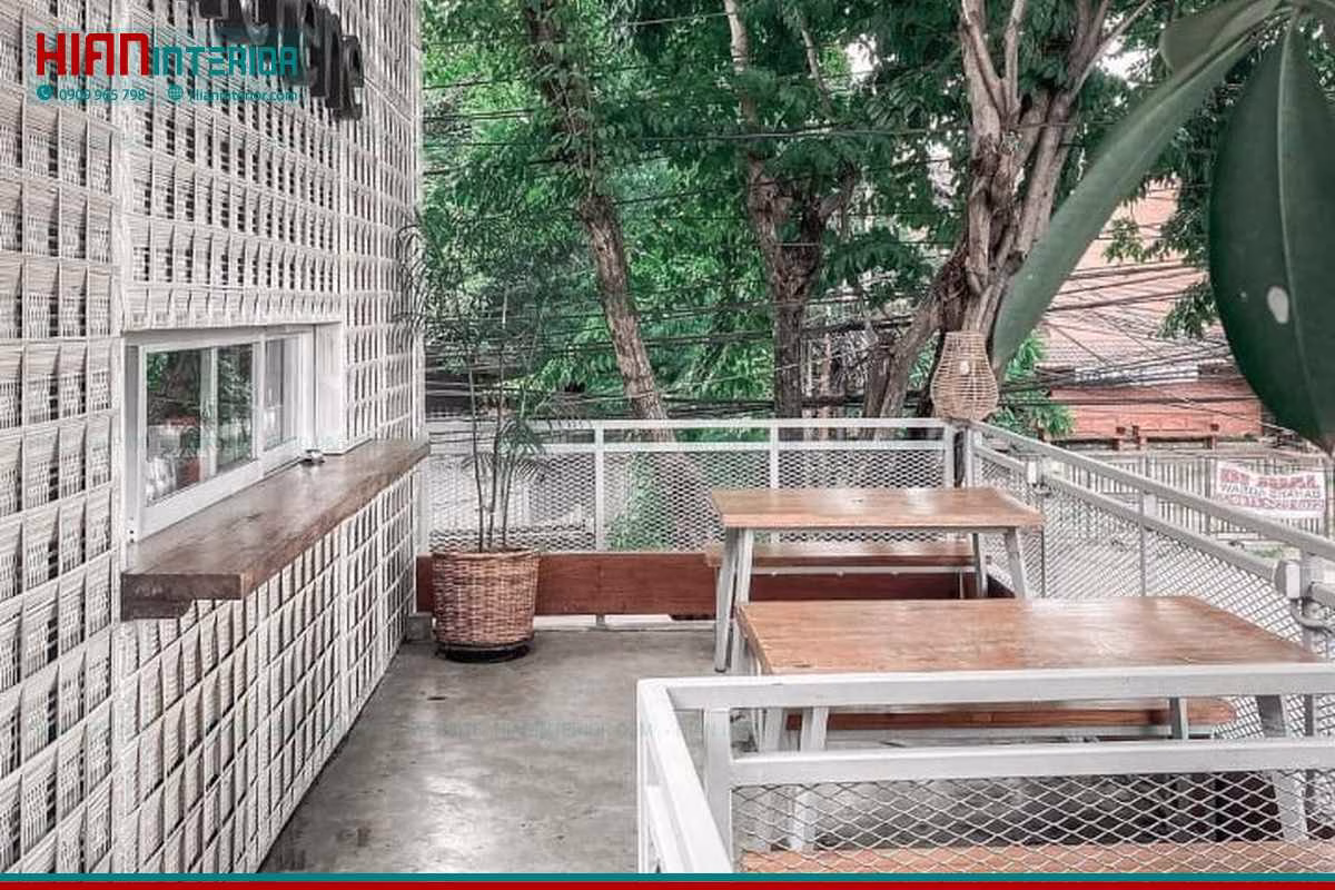 Nội Thất Quán Cafe Sân Vườn Xanh Mát